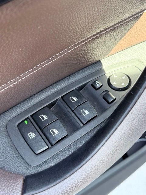 Used 2018 Green BMW xDrive28i image 24