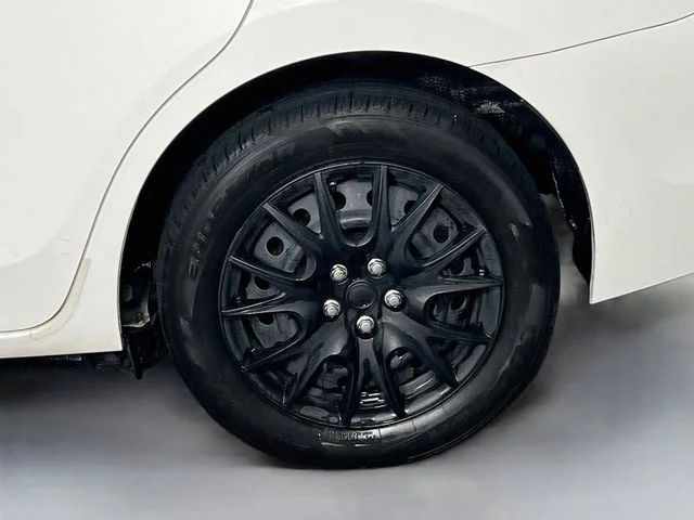 Used 2017 White Toyota LE image 10