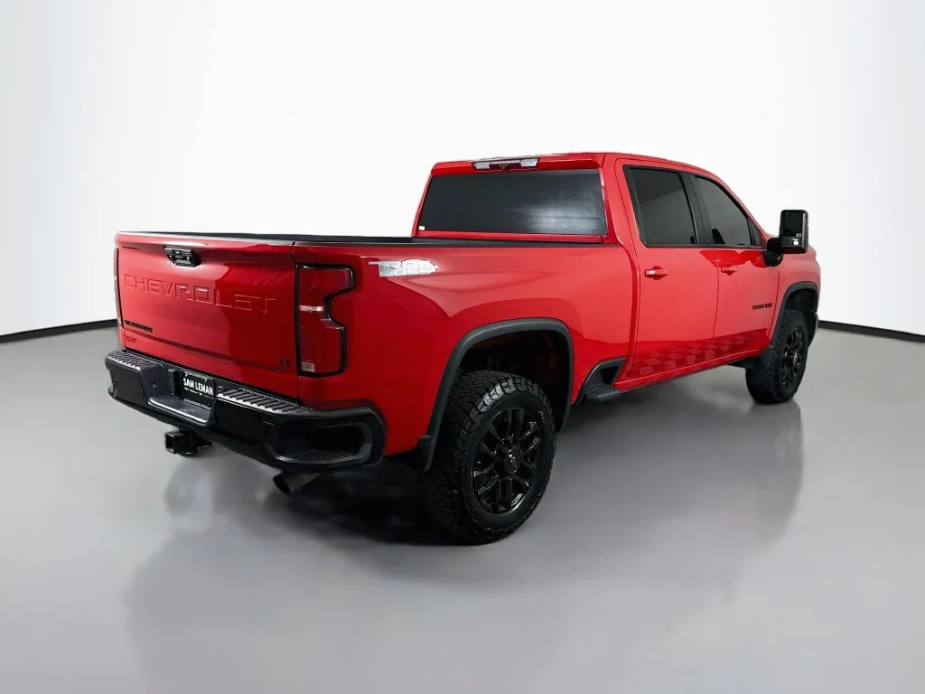 Used 2025 Red Chevrolet LT image 7