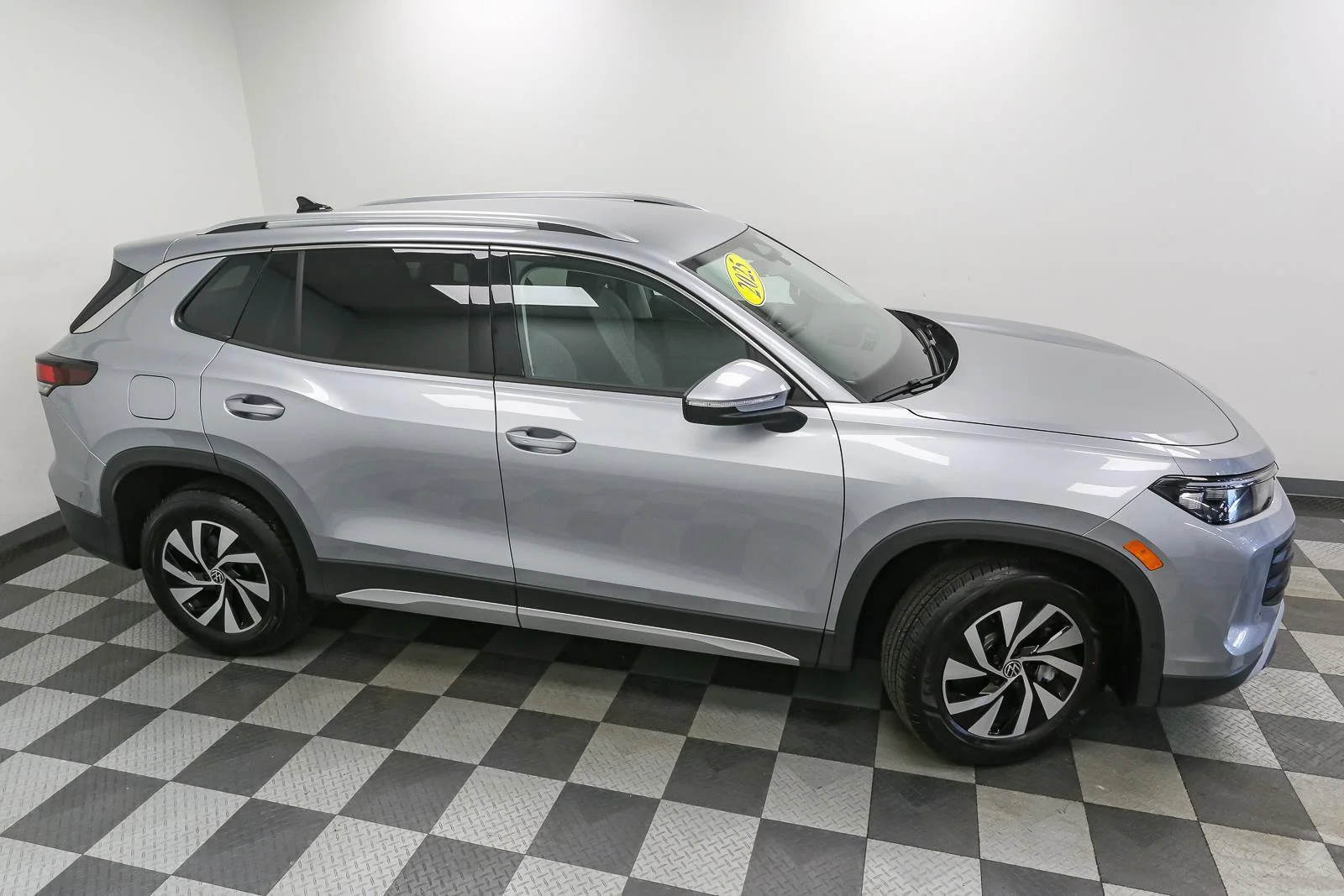 Used 2025 Pyrite Silver Metallic Volkswagen S image 5