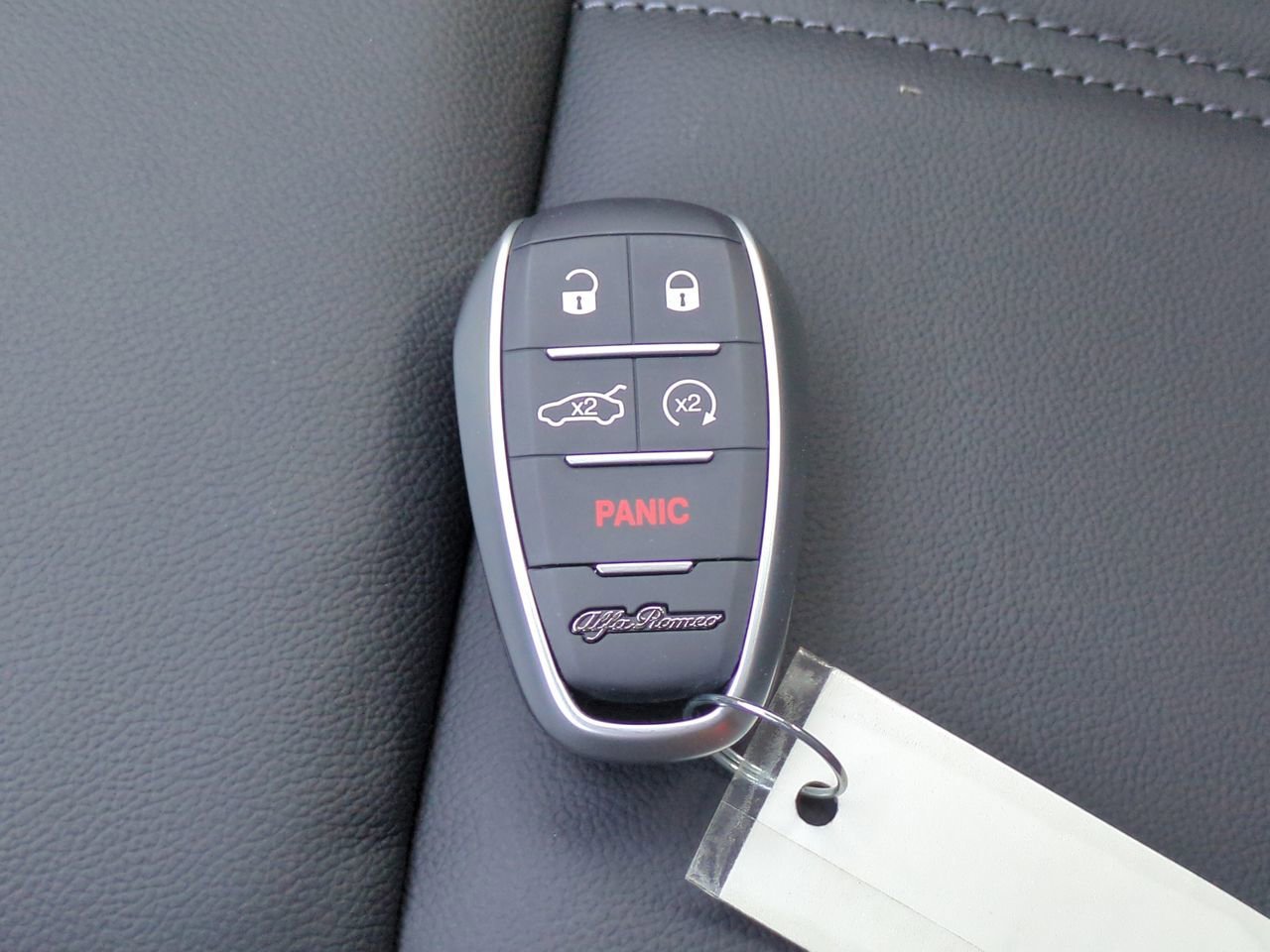 2025 Alfa Romeo Giulia Base - Photo 26