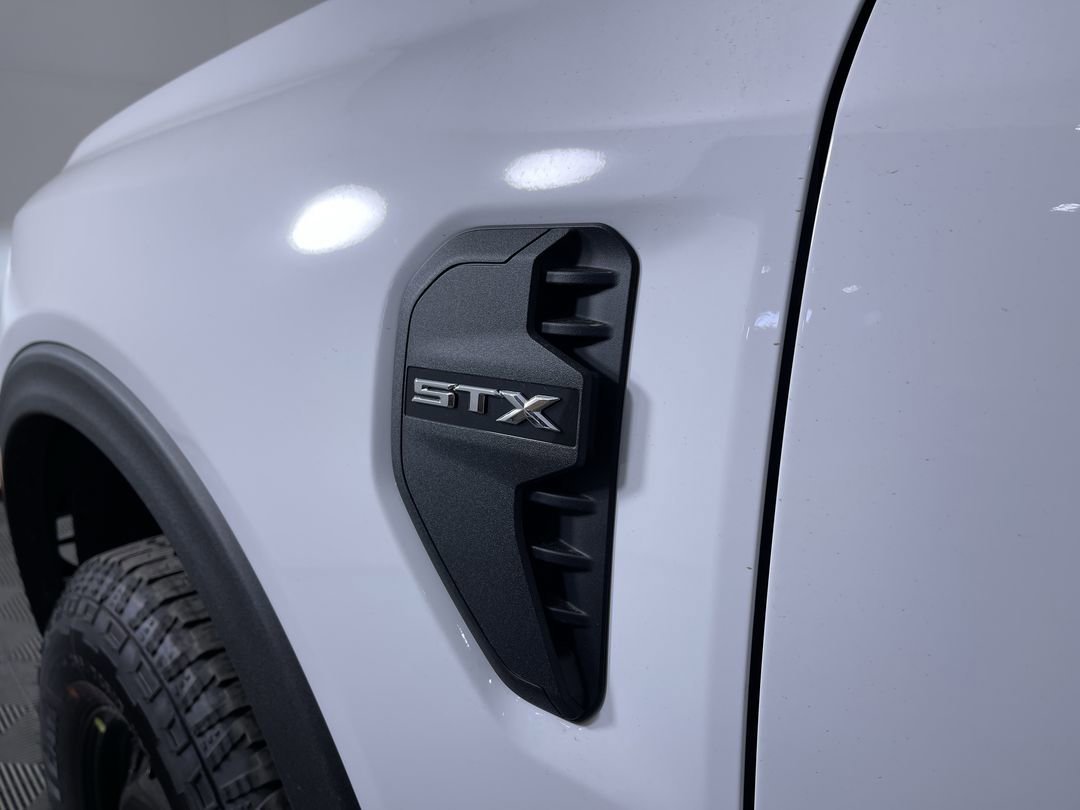 New 2026 Oxford White Ford XL image 25