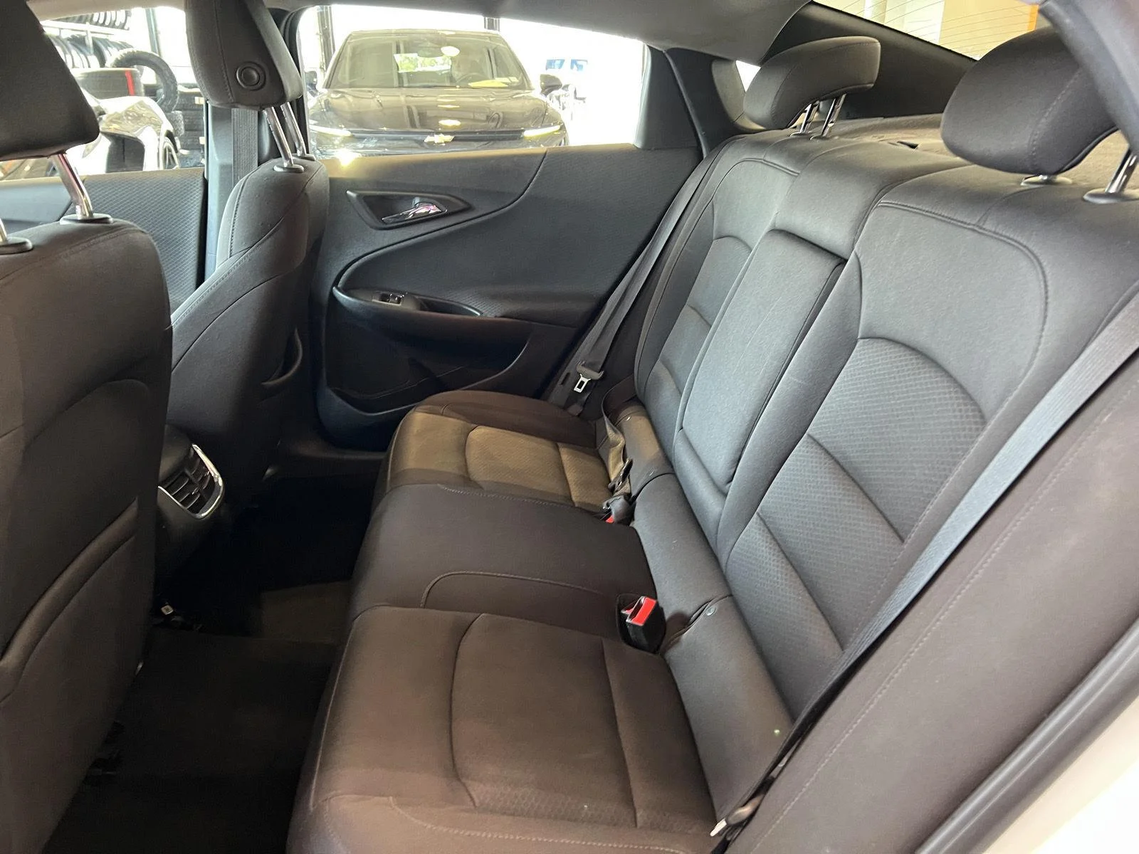 Used 2018 Summit White Chevrolet LT image 13