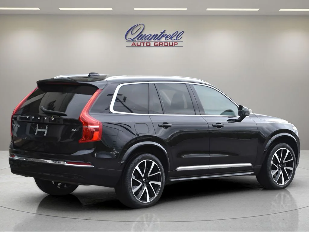 Certified Used 2023 Onyx Black Metallic Volvo Plus image 4