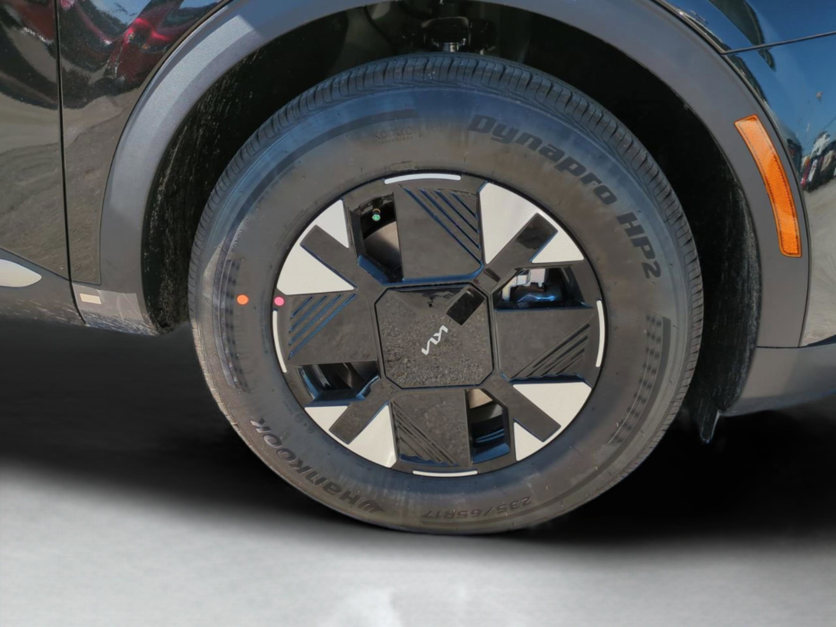 New 2026 Fusion Black Kia LX image 11
