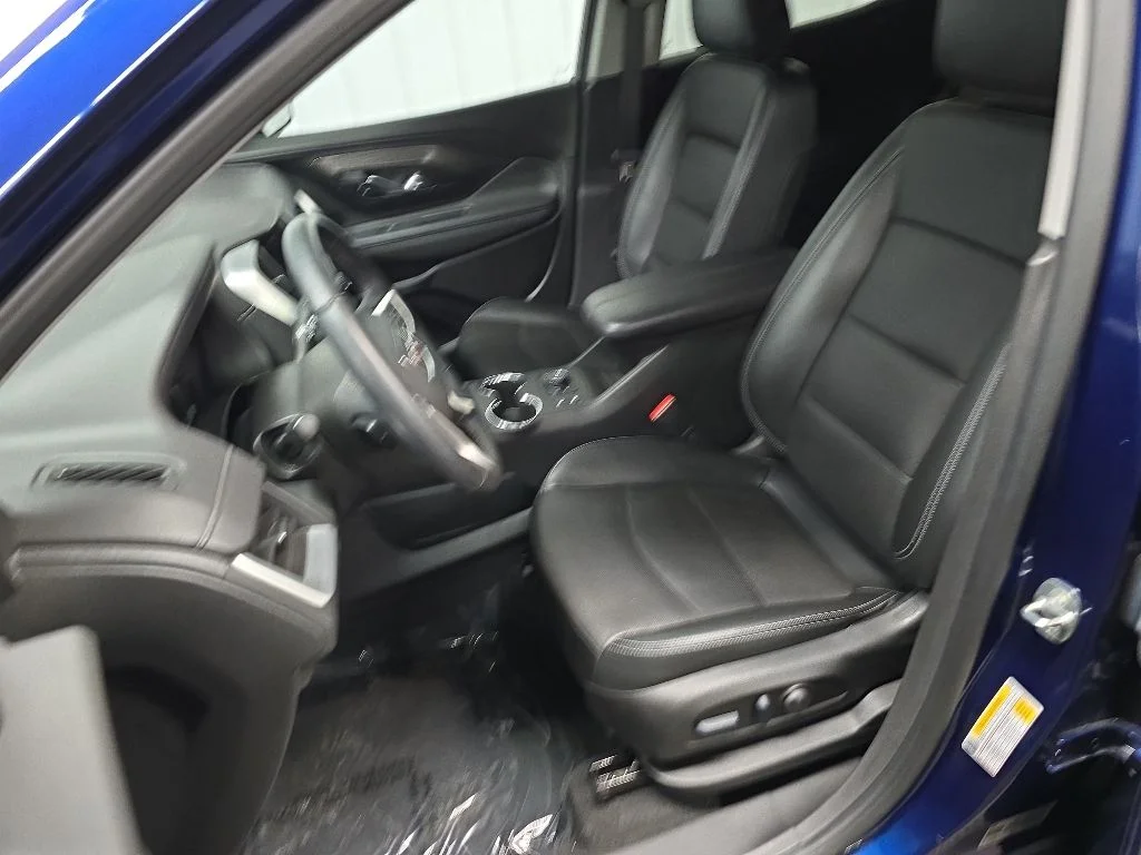 Used 2023 Blue GMC SLT image 29