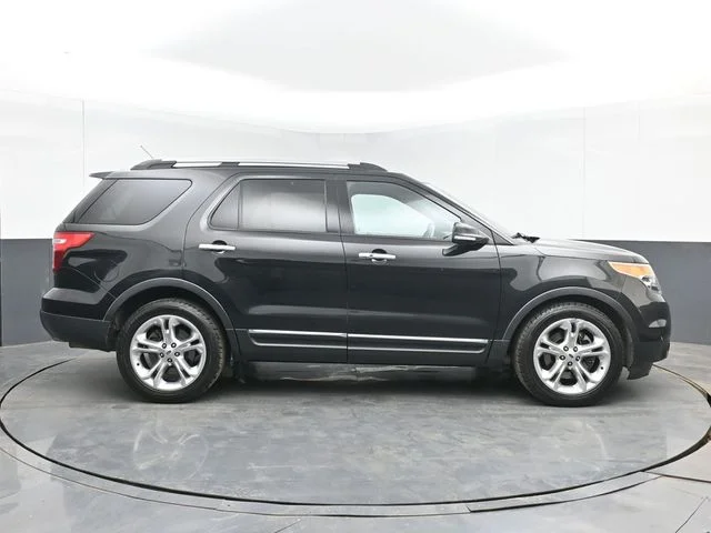 Used 2014 Black Ford Limited image 10