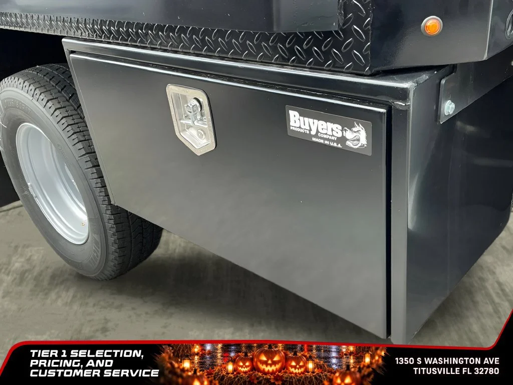 New 2026 Summit White GMC Pro image 29
