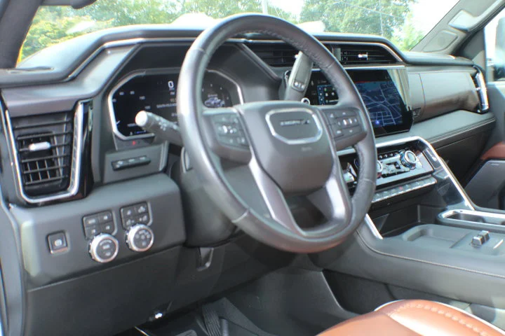 Certified Used 2026 Glacier White Tricoat GMC Denali Ultimate image 9