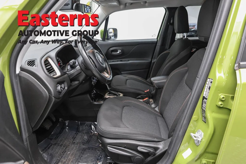 Used 2016 Green Jeep Latitude image 14