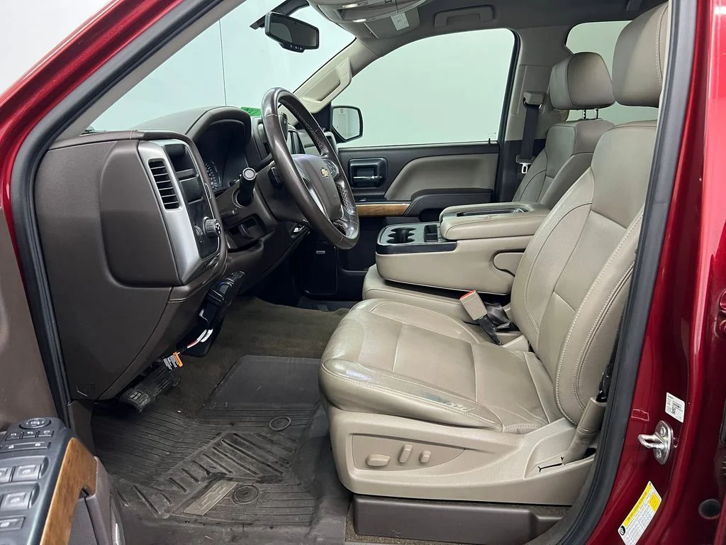 Used 2018 Cajun Red Tintcoat Chevrolet LTZ w/1LZ image 3