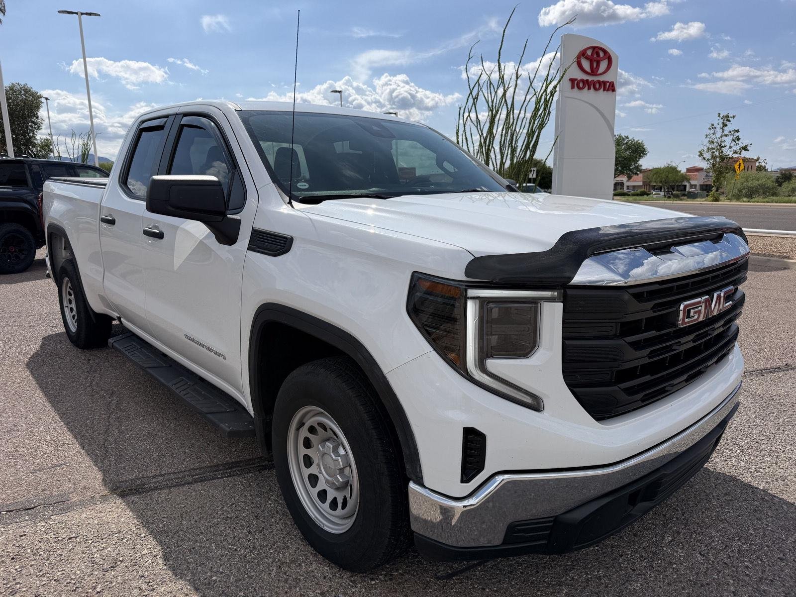 Used 2023 Summit White GMC Pro image 7