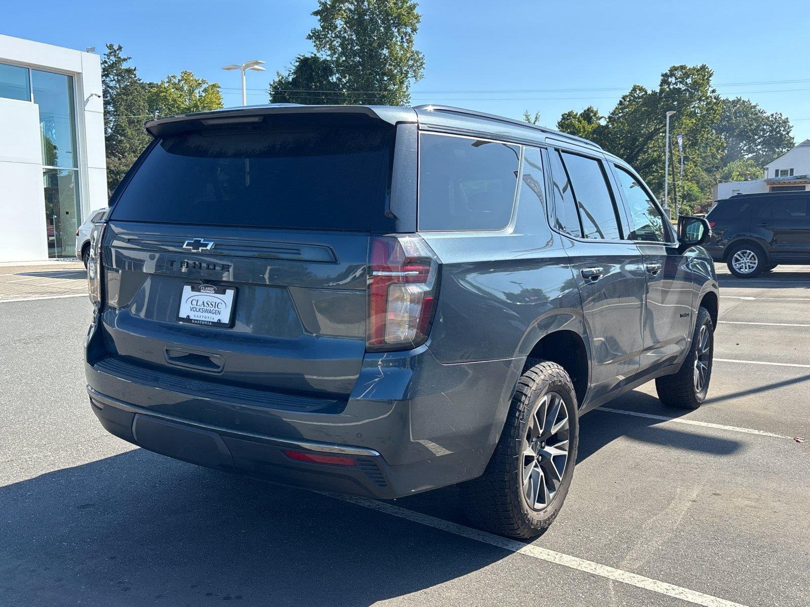 Used 2021 Shadow Gray Metallic Chevrolet Z71 image 5