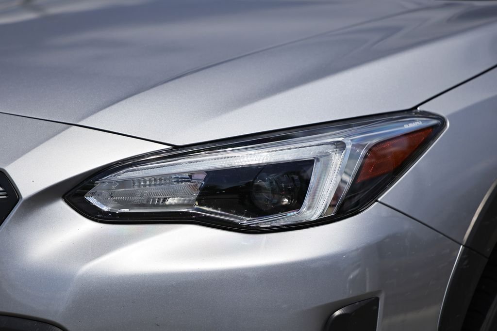 Used 2023 Ice Silver Metallic Subaru Limited image 13