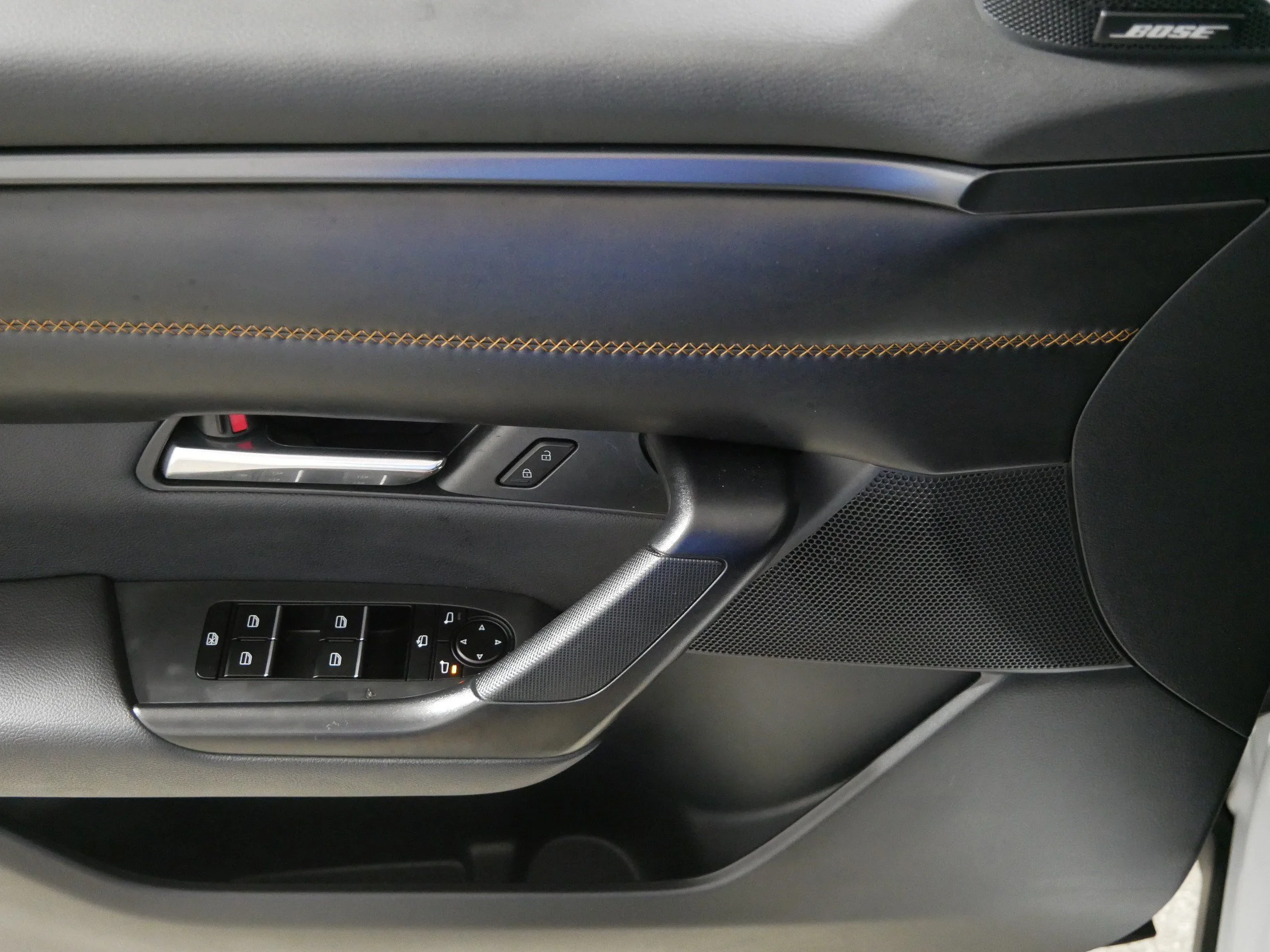 Used 2025 Wind Chill Pearl Mazda 2.5 S Premium Plus Package image 19