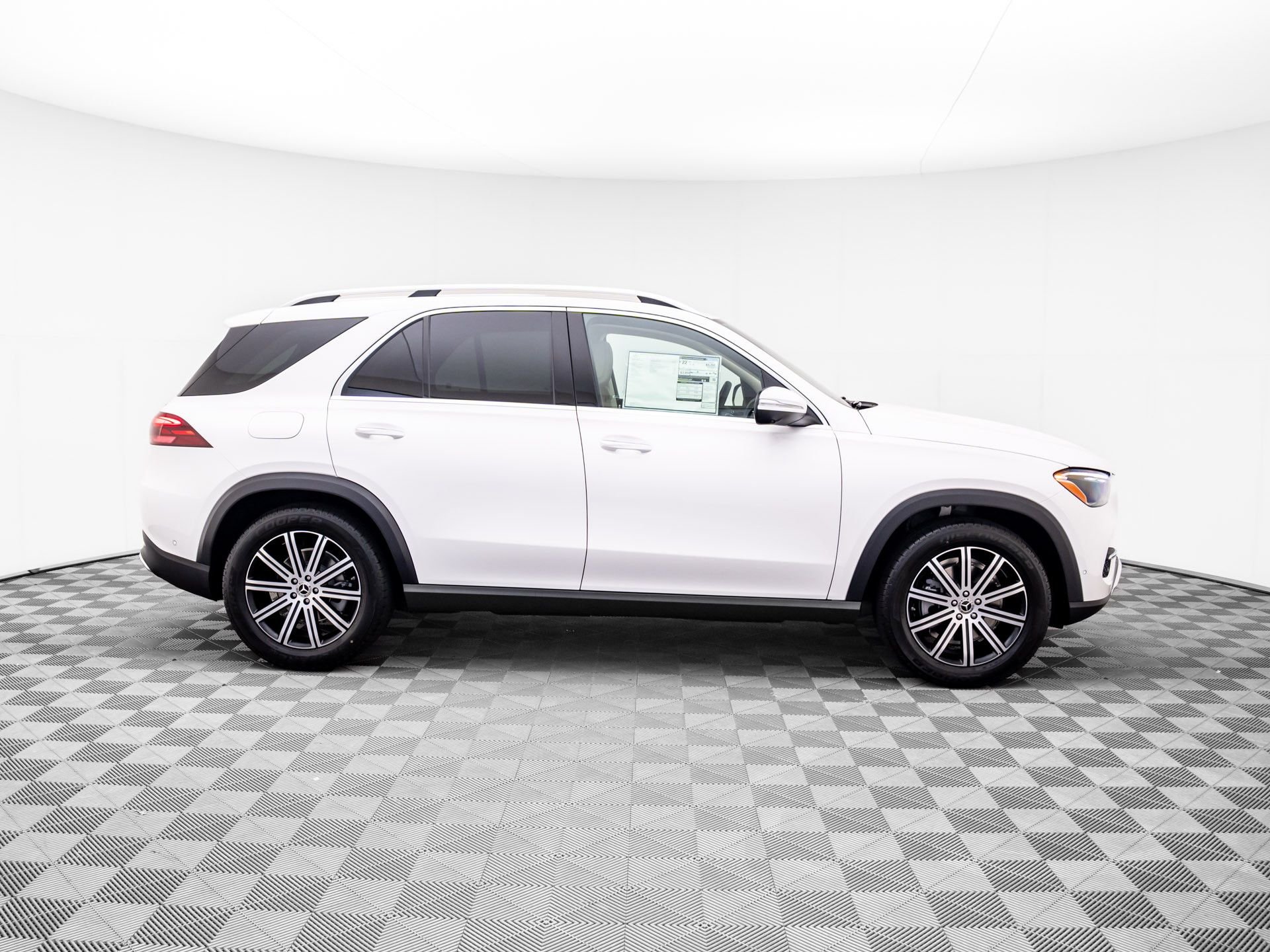 New 2026 Polar White Mercedes-Benz GLE 350 image 6