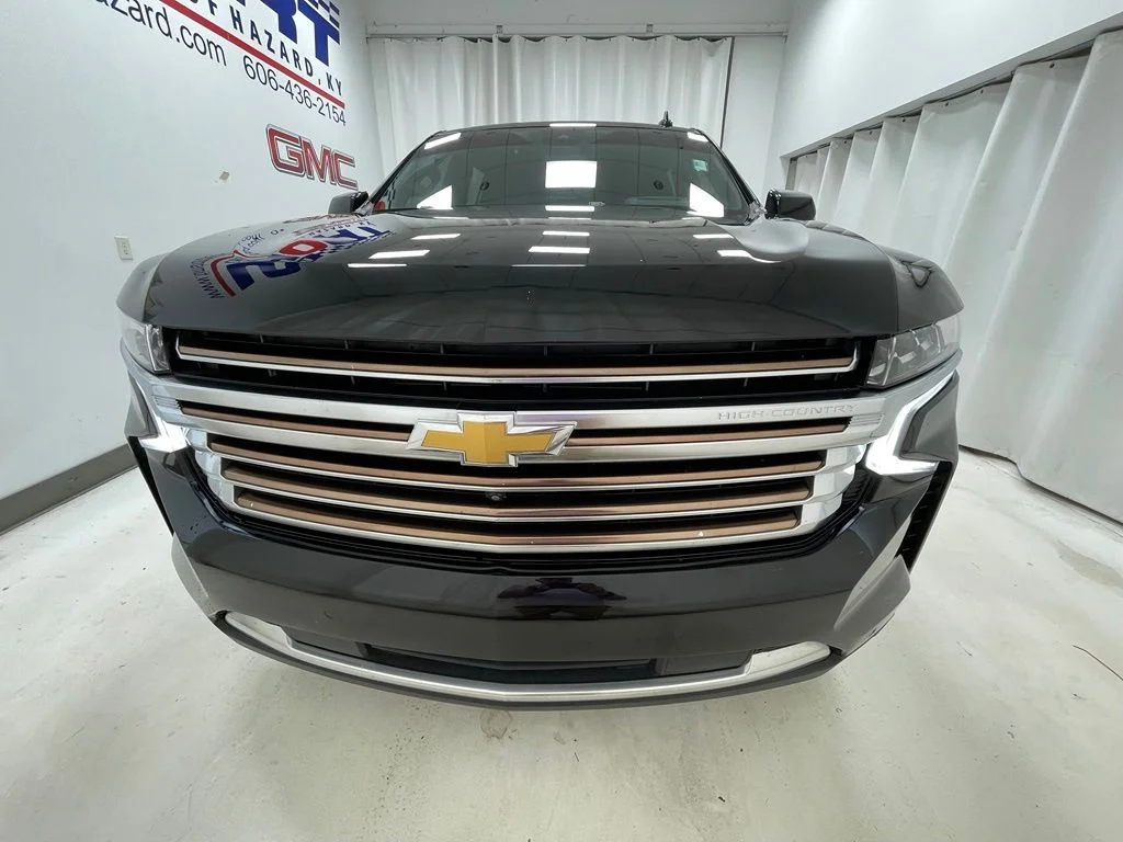 Used 2023 Black Chevrolet High Country image 2