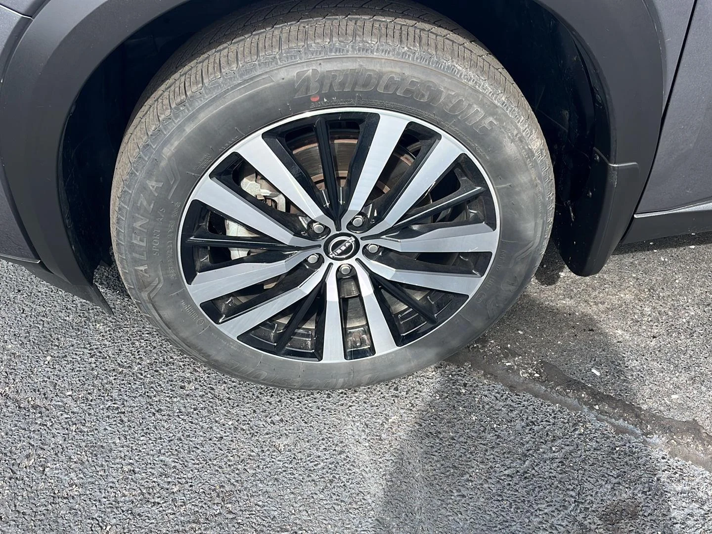 Used 2024 Gun Metallic Nissan Platinum image 38