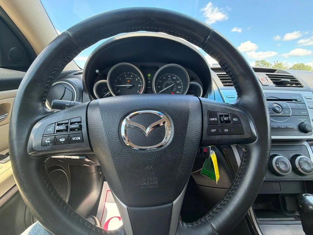 Used 2012 Autumn Bronze Mazda i Touring image 23