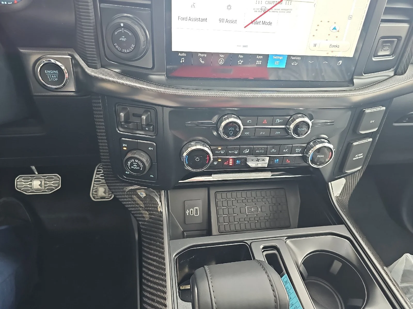 New 2025 Carbonized Gray Metallic Ford Lariat® image 34