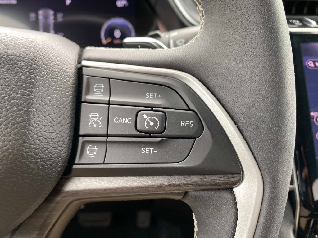 Used 2023 Black Jeep Limited image 19