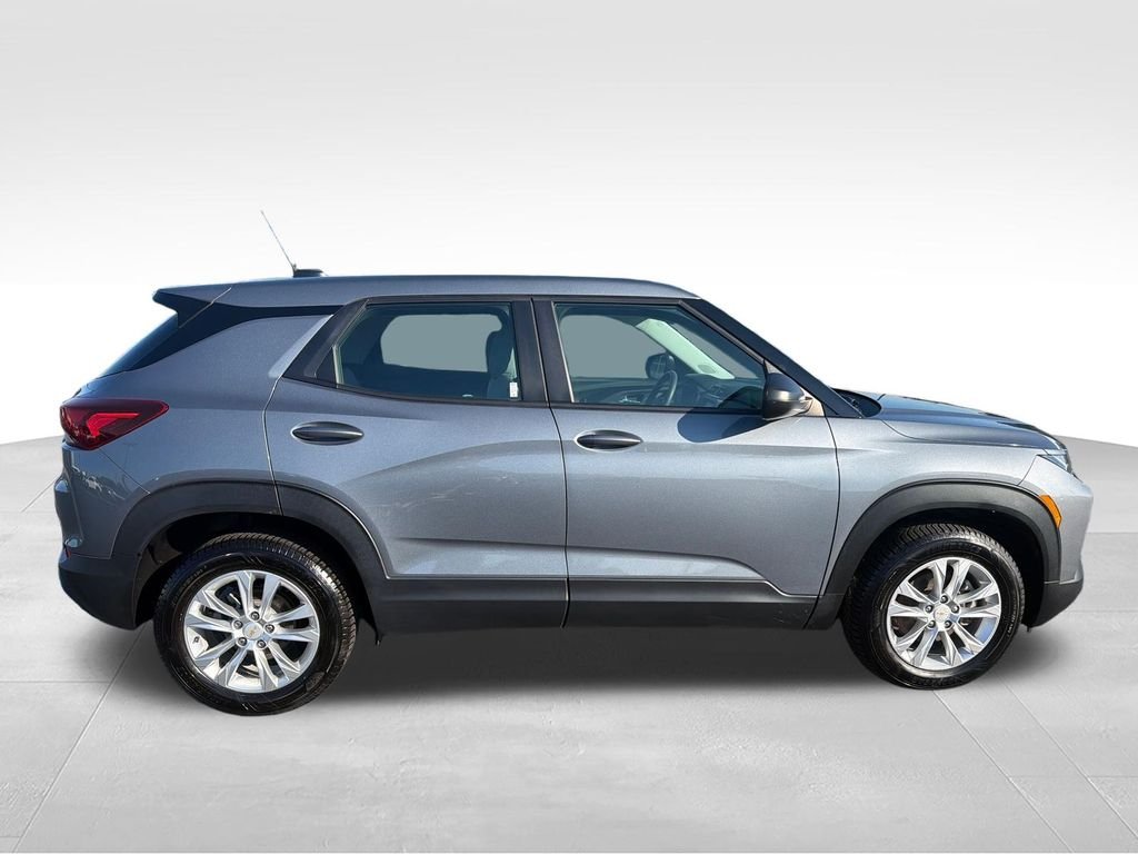 Used 2022 Gray Chevrolet LS image 7