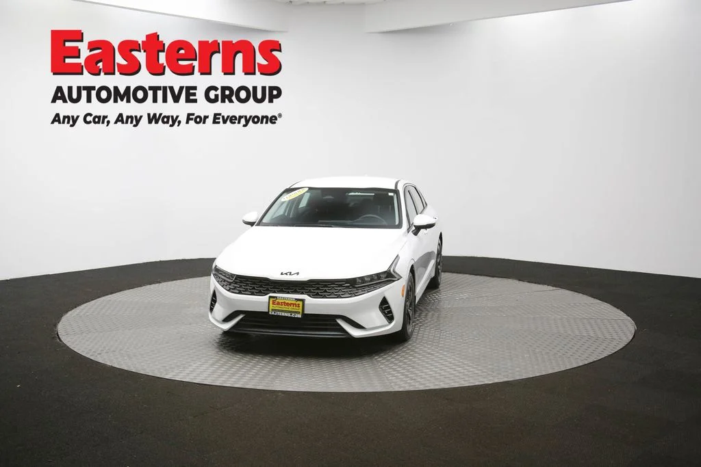 Used 2023 White Kia LXS image 51
