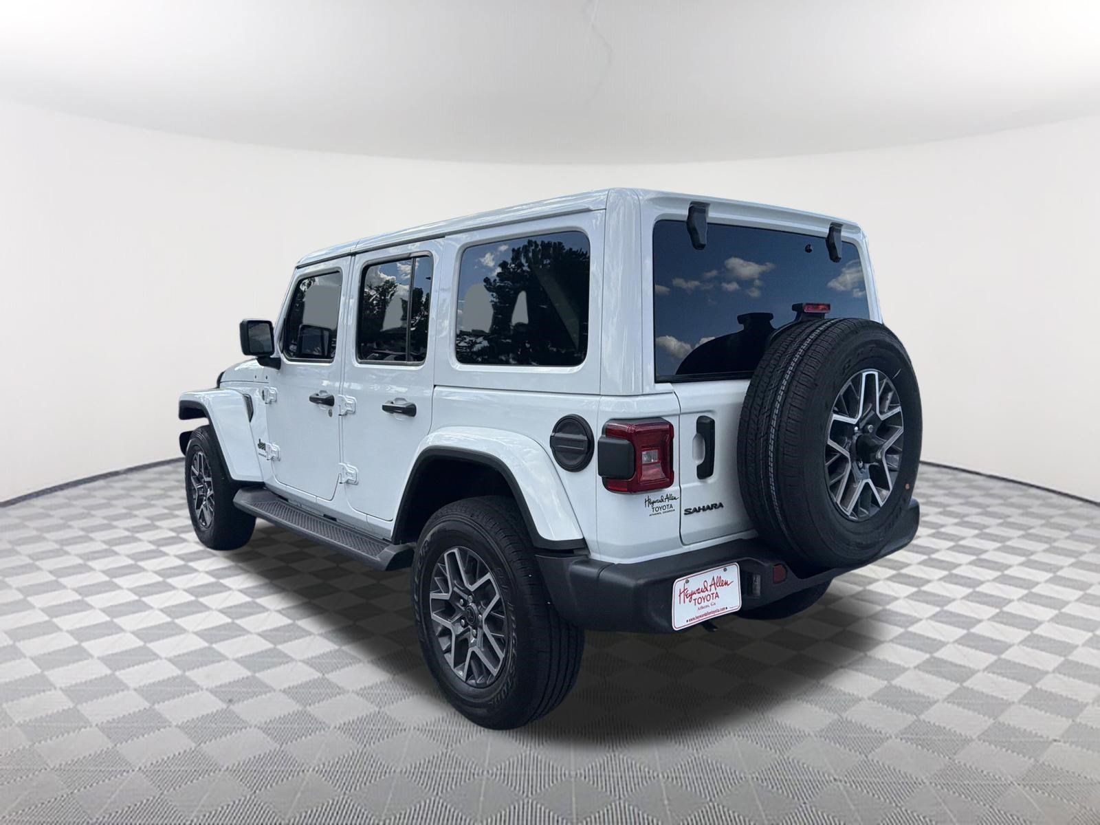 Used 2025 Bright White Clearcoat Jeep Sahara image 14