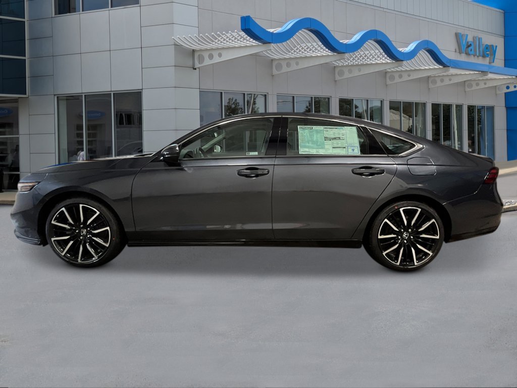 New 2026 Meteorite Gray Metallic Honda Touring image 2