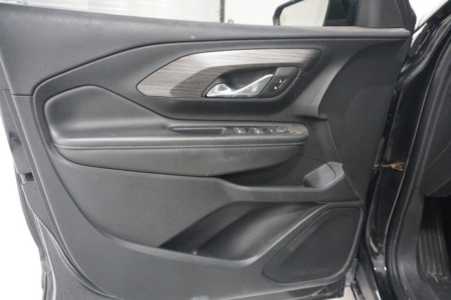 Used 2023 BLACK GMC SLE image 14