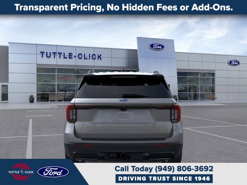 New 2026 Carbonized Gray Metallic Ford ST-Line image 5