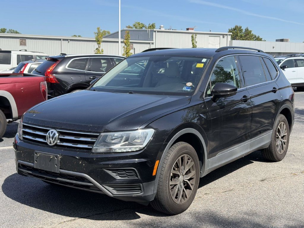 Used 2019 Black Volkswagen 2.0T SE image 4
