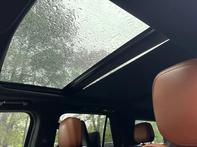 Used 2019 Black Lincoln Reserve image 14