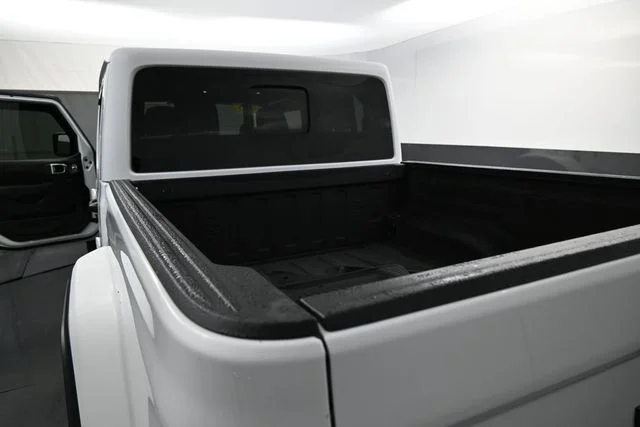 Used 2025 White Jeep Nighthawk image 11