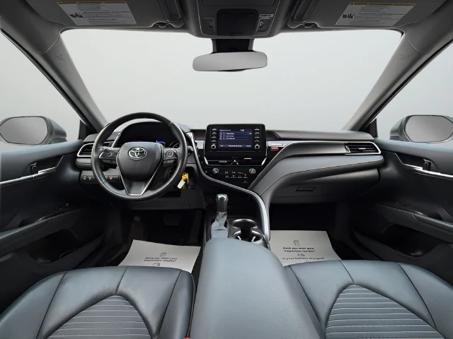Used 2024  Toyota  image 9