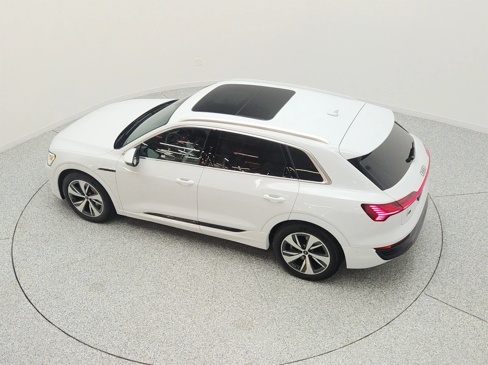 Used 2024 Glacier White Metallic Audi Premium Plus quattro image 29