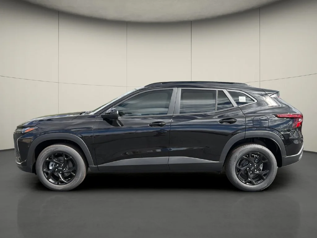 New 2026 Mosaic Black Metallic Chevrolet LT image 4