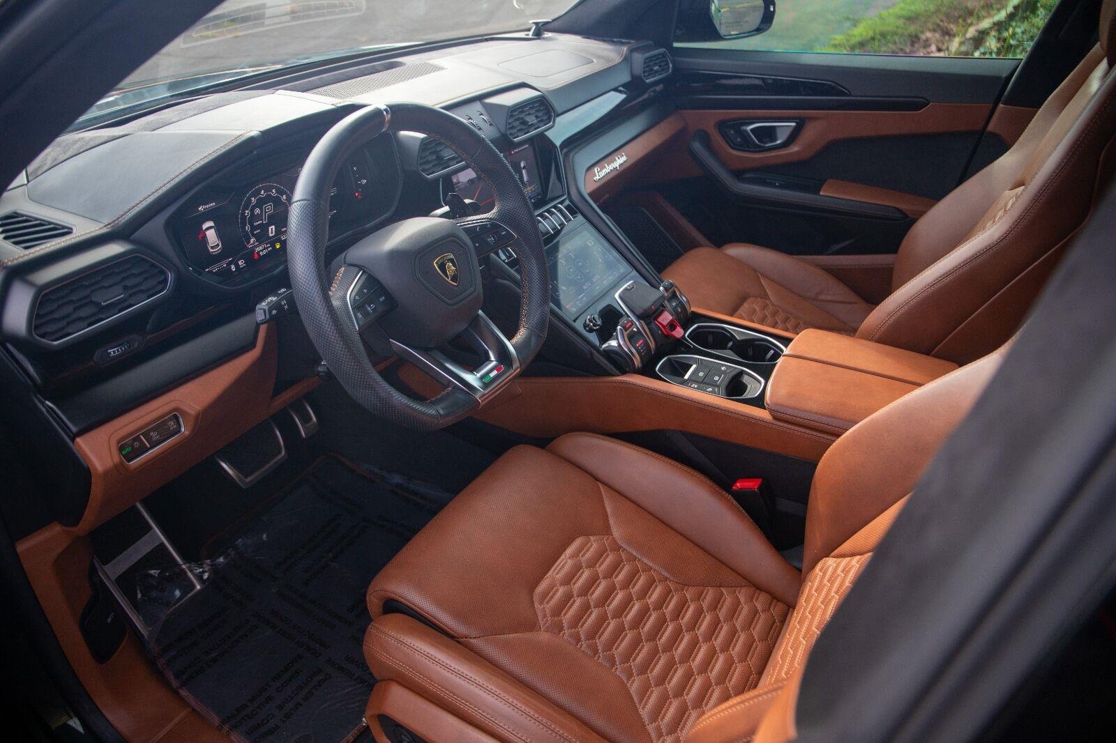 Used 2022 Verde Mantis Pearl Lamborghini Graphite Capsule image 5