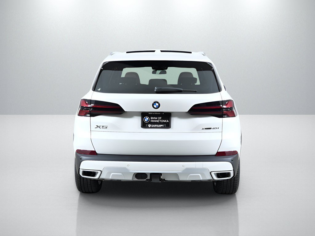 Used 2026 Mineral White Metallic BMW xDrive40i image 11