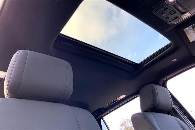 2025 Toyota Sequoia SR5 - Photo 13