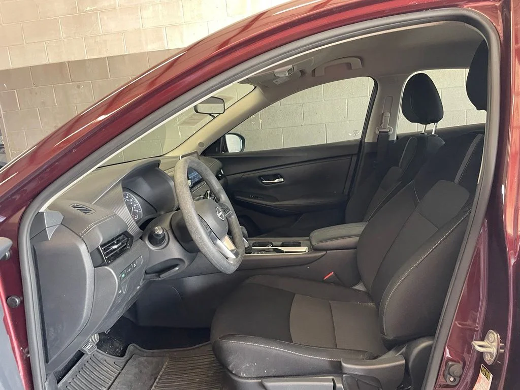 Certified Used 2025  Nissan SV image 10