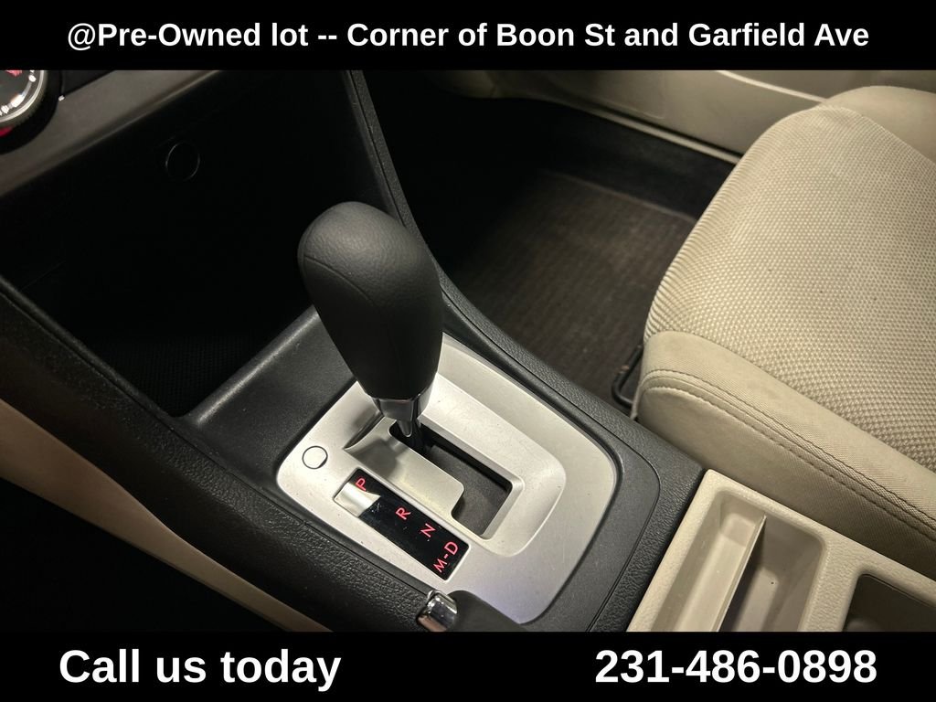 Used 2015 White Subaru 2.0i Premium image 26