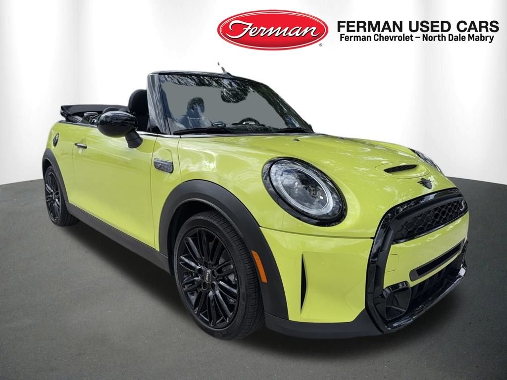 2024 MINI Convertible Cooper S's photo