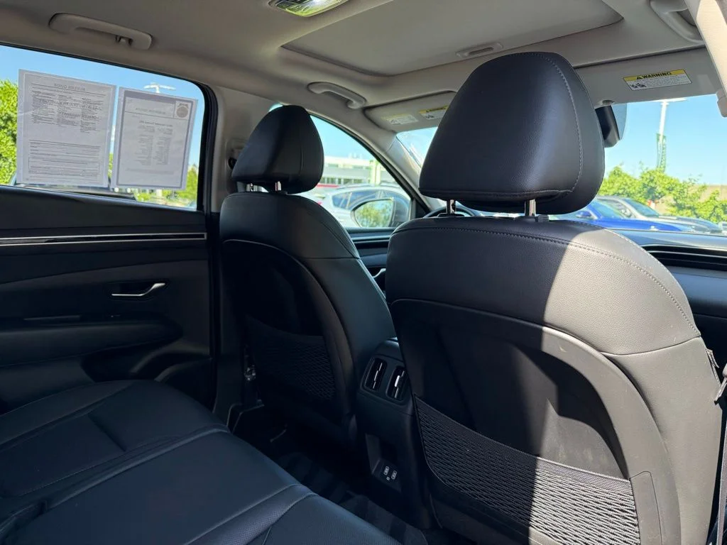 Used 2023 Gray Hyundai SEL image 18