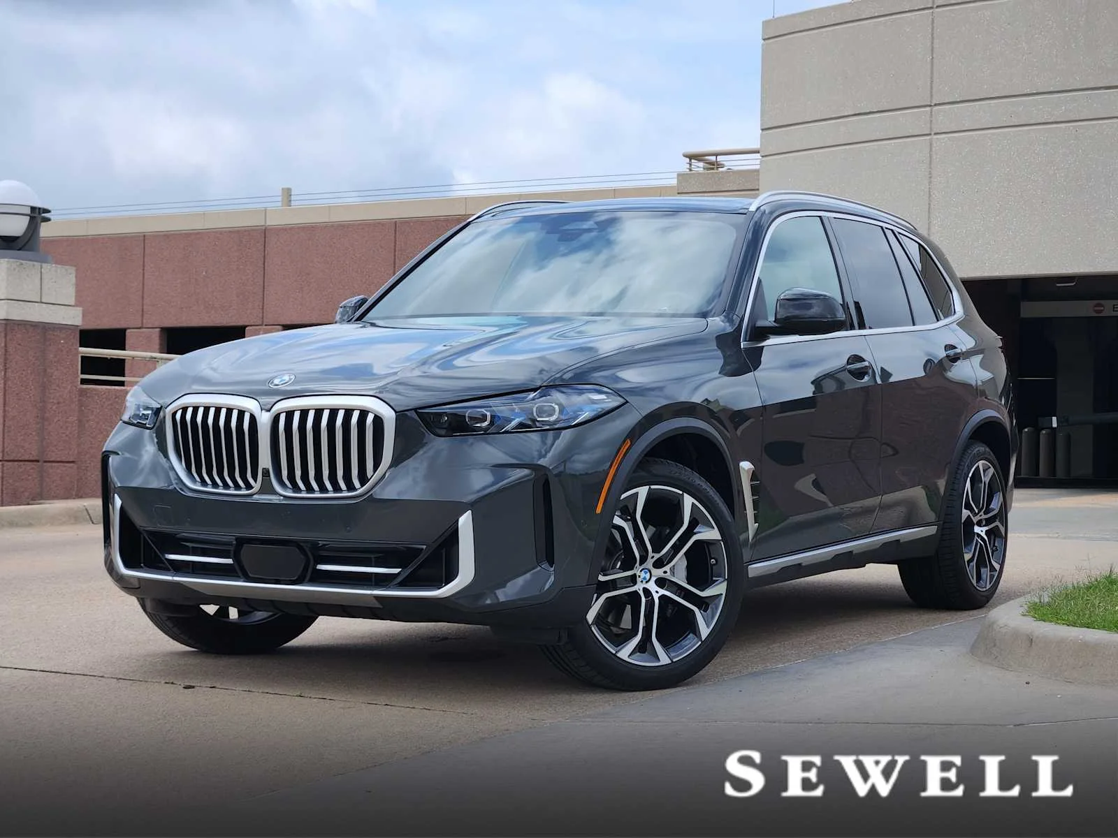 2026 BMW X5 sDrive40i's photo