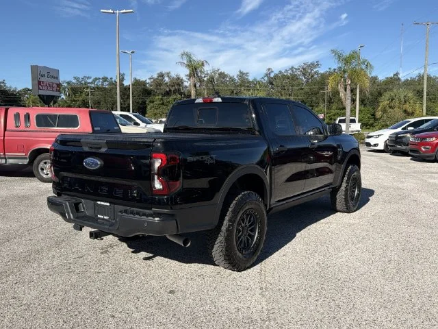 Used 2025 Black Ford XLT image 4