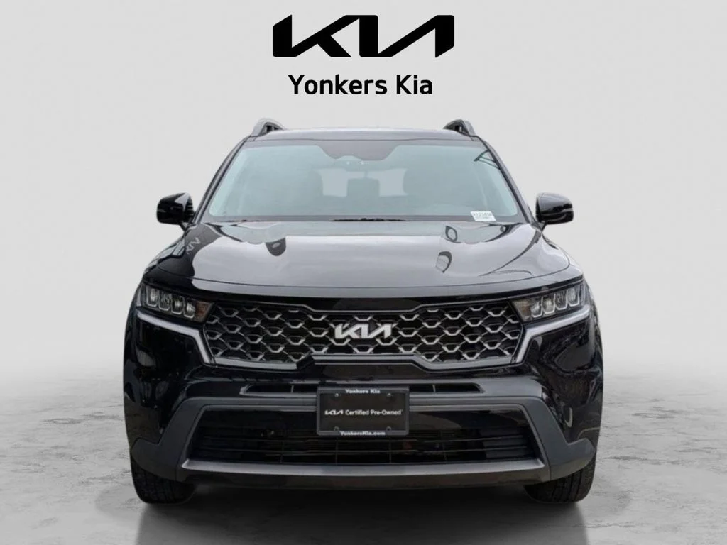 Used 2023 Black Kia X-Line S image 3