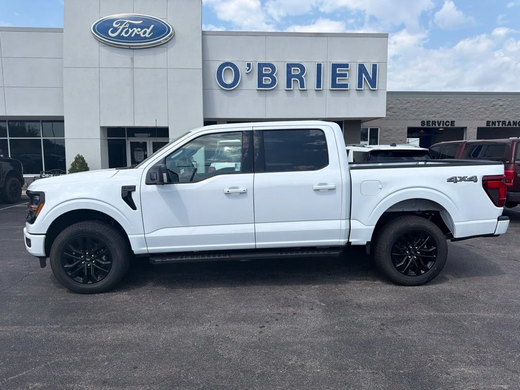 New 2026 Oxford White Ford XLT image 2