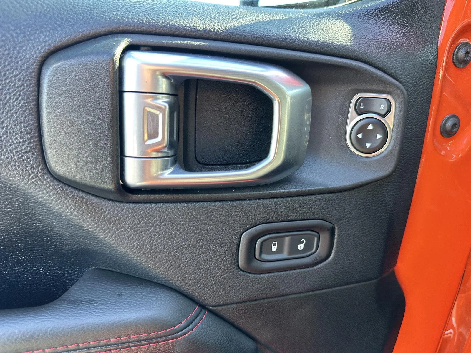 Used 2018 Firecracker Red Clearcoat Jeep Rubicon image 12