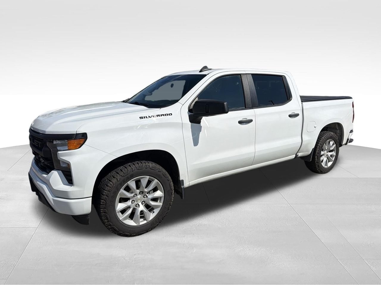 Used 2023 White Chevrolet Custom image 1